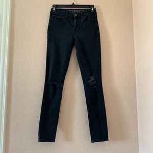 AE Distressed black high waisted Skinny Jegging